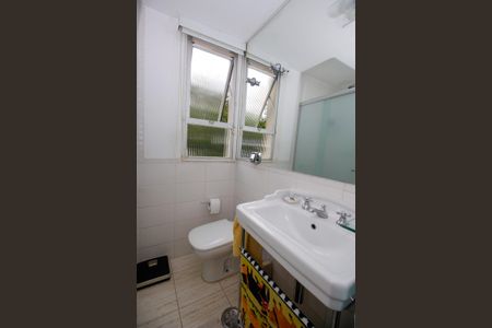 Apartamento à venda com 136m², 2 quartos e 2 vagasBanheiro