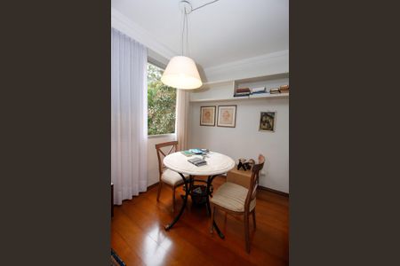 Apartamento à venda com 136m², 2 quartos e 2 vagasSuíte