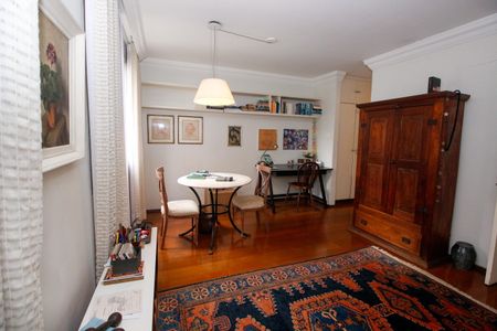 Apartamento à venda com 136m², 2 quartos e 2 vagasSuíte