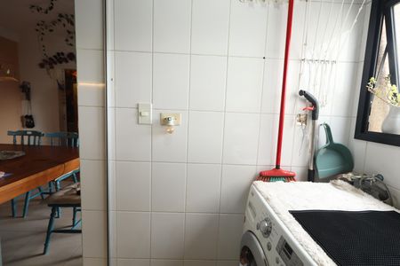 Apartamento à venda com 70m², 2 quartos e 2 vagasÁrea de Serviço