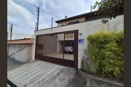 Casa à venda com 274m², 4 quartos e 4 vagasFachada