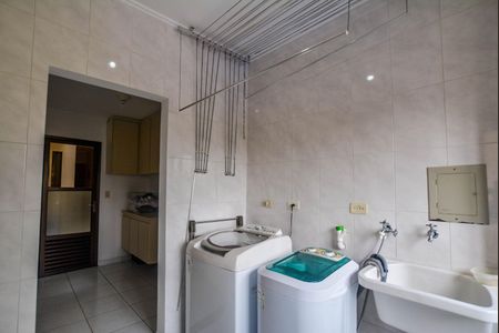 Casa à venda com 274m², 4 quartos e 4 vagasÁrea de Serviço