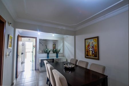 Casa à venda com 274m², 4 quartos e 4 vagasSala de Jantar
