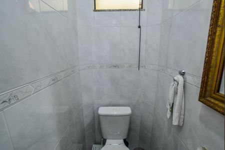 Casa à venda com 274m², 4 quartos e 4 vagasLavabo