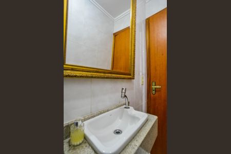 Casa à venda com 274m², 4 quartos e 4 vagasLavabo