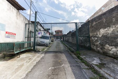 Casa de condomínio para alugar com 120m², 3 quartos e 1 vaga Casa de condomínio para alugar com 120m², 3 quartos e 1 vagaFachada
