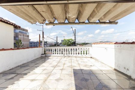 Casa de condomínio para alugar com 120m², 3 quartos e 1 vaga Casa de condomínio para alugar com 120m², 3 quartos e 1 vagaVaranda