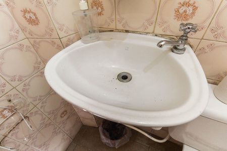 Casa de condomínio para alugar com 120m², 3 quartos e 1 vaga Casa de condomínio para alugar com 120m², 3 quartos e 1 vagaBanheiro de serviço