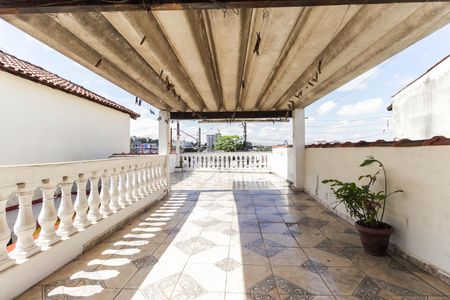 Casa de condomínio para alugar com 120m², 3 quartos e 1 vaga Casa de condomínio para alugar com 120m², 3 quartos e 1 vagaVaranda