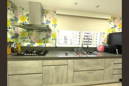 Apartamento à venda com 230m², 5 quartos e 4 vagas Apartamento à venda com 230m², 5 quartos e 4 vagasCozinha