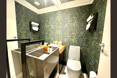 Apartamento à venda com 230m², 5 quartos e 4 vagas Apartamento à venda com 230m², 5 quartos e 4 vagasLavabo