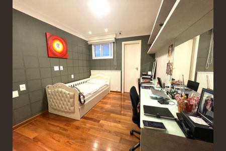 Apartamento à venda com 230m², 5 quartos e 4 vagas Apartamento à venda com 230m², 5 quartos e 4 vagasQuarto