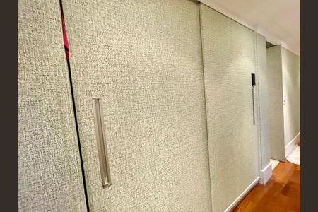 Apartamento à venda com 230m², 5 quartos e 4 vagas Apartamento à venda com 230m², 5 quartos e 4 vagasQuarto