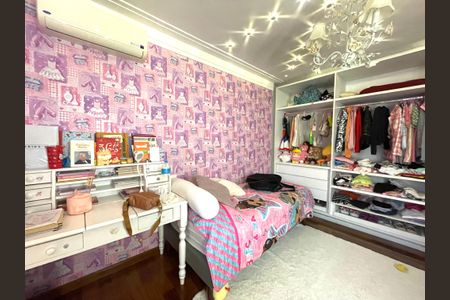 Apartamento à venda com 230m², 5 quartos e 4 vagas Apartamento à venda com 230m², 5 quartos e 4 vagasSuíte 2