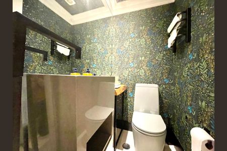 Apartamento à venda com 230m², 5 quartos e 4 vagas Apartamento à venda com 230m², 5 quartos e 4 vagasLavabo