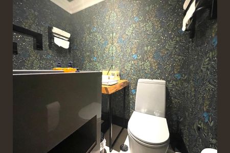 Apartamento à venda com 230m², 5 quartos e 4 vagas Apartamento à venda com 230m², 5 quartos e 4 vagasLavabo