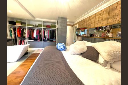 Apartamento à venda com 230m², 5 quartos e 4 vagas Apartamento à venda com 230m², 5 quartos e 4 vagasSuíte 1