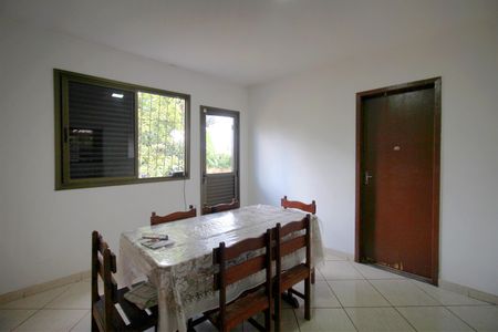 Casa à venda com 164m², 3 quartos e 8 vagasSala de Jantar