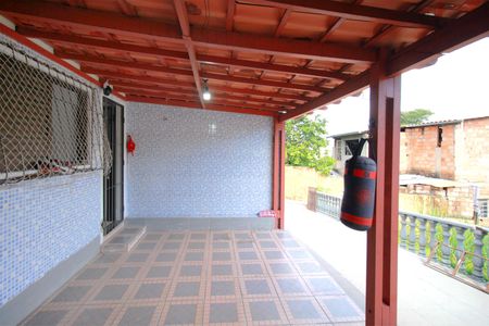 Casa à venda com 164m², 3 quartos e 8 vagasVaranda