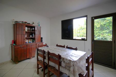 Casa à venda com 164m², 3 quartos e 8 vagasSala de Jantar