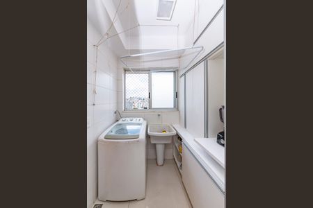 Apartamento à venda com 98m², 3 quartos e 2 vagas Apartamento à venda com 98m², 3 quartos e 2 vagasÁrea de Serviço