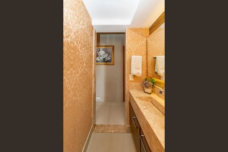 Apartamento à venda com 98m², 3 quartos e 2 vagas Apartamento à venda com 98m², 3 quartos e 2 vagasBanheiro Social
