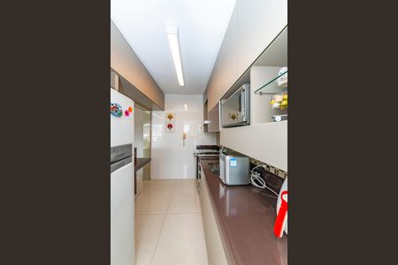 Apartamento à venda com 98m², 3 quartos e 2 vagas Apartamento à venda com 98m², 3 quartos e 2 vagasCozinha