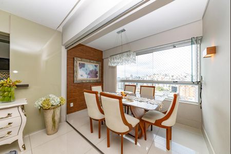 Apartamento à venda com 98m², 3 quartos e 2 vagas Apartamento à venda com 98m², 3 quartos e 2 vagasSala