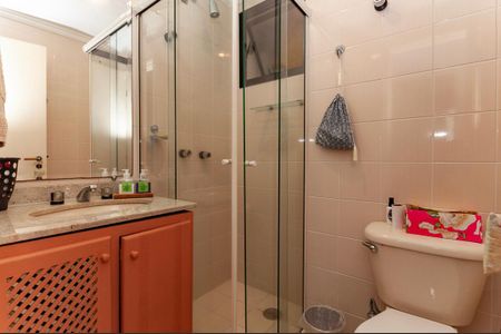 Apartamento à venda com 64m², 2 quartos e 2 vagasBanheiro Social