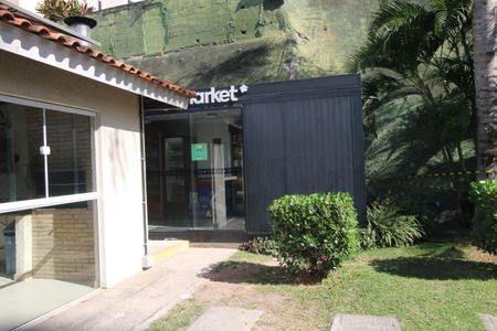 Apartamento à venda com 54m², 2 quartos e 2 vagasÁrea comum - Mercadinho