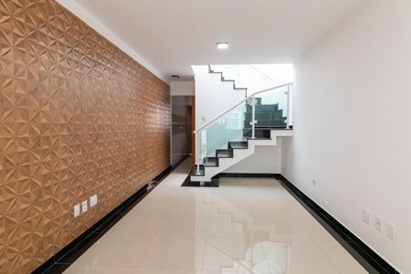 Casa à venda com 125m², 3 quartos e 2 vagasSala