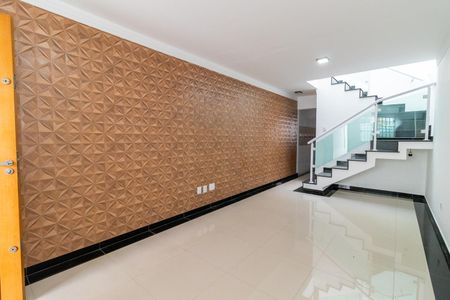 Casa à venda com 125m², 3 quartos e 2 vagasSala