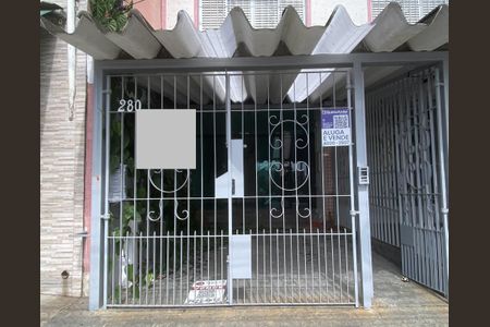 Casa à venda com 230m², 5 quartos e 1 vaga Casa à venda com 230m², 5 quartos e 1 vagaFachada + placa