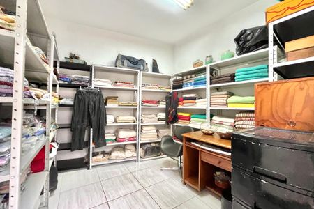 Casa à venda com 185m², 3 quartos e sem vaga Casa à venda com 185m², 3 quartos e sem vagaQuarto de Serviço