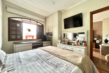 Casa à venda com 185m², 3 quartos e sem vaga Casa à venda com 185m², 3 quartos e sem vagaSuite