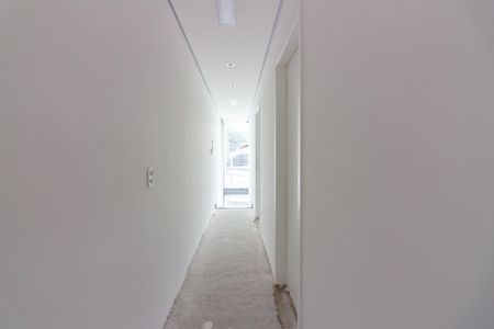 Casa à venda com 170m², 3 quartos e 1 vaga Casa à venda com 170m², 3 quartos e 1 vagaCorredor