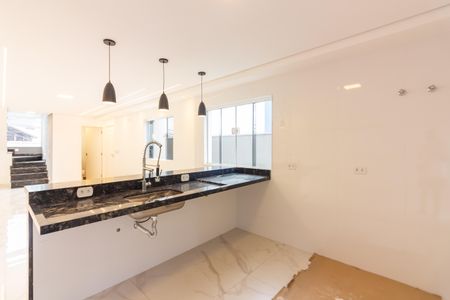 Casa à venda com 170m², 3 quartos e 1 vaga Casa à venda com 170m², 3 quartos e 1 vagaCozinha