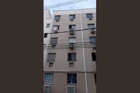 Apartamento para alugar com 55m², 2 quartos e 1 vaga Apartamento para alugar com 55m², 2 quartos e 1 vagaFachada
