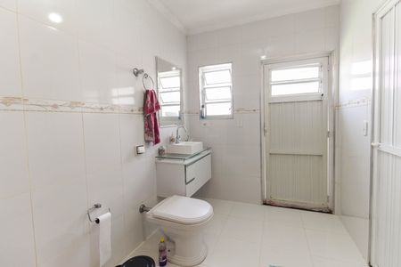 Casa à venda com 154m², 3 quartos e 1 vaga Casa à venda com 154m², 3 quartos e 1 vagaBanheiro