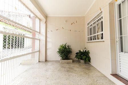 Casa à venda com 154m², 3 quartos e 1 vaga Casa à venda com 154m², 3 quartos e 1 vagaEntrada