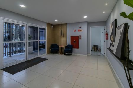 Apartamento à venda com 35m², 2 quartos e 1 vaga Apartamento à venda com 35m², 2 quartos e 1 vagaHall social