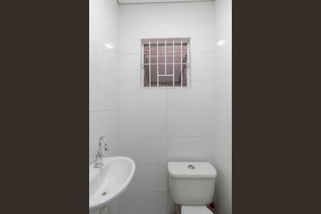 Casa à venda com 240m², 8 quartos e 2 vagas Casa à venda com 240m², 8 quartos e 2 vagasBanheiro 1