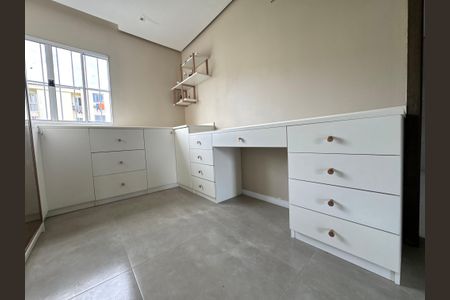 Casa à venda com 230m², 3 quartos e 2 vagasSuíte 1