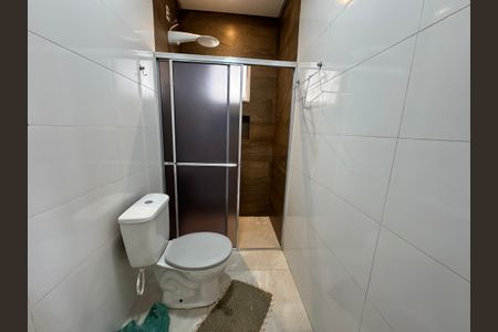 Casa à venda com 230m², 3 quartos e 2 vagasBanheiro 3