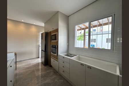 Casa à venda com 230m², 3 quartos e 2 vagasCozinha