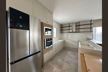 Casa à venda com 230m², 3 quartos e 2 vagasCozinha