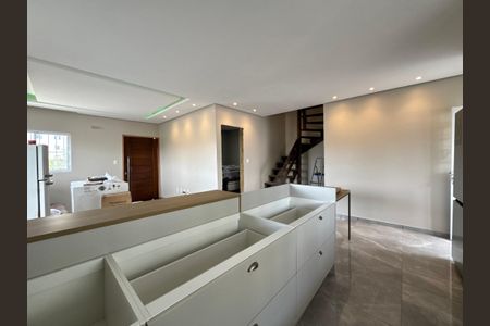 Casa à venda com 230m², 3 quartos e 2 vagasCozinha