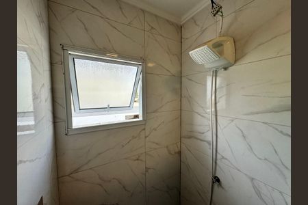 Casa à venda com 230m², 3 quartos e 2 vagasBanheiro/ Suíte 2