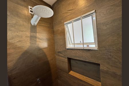 Casa à venda com 230m², 3 quartos e 2 vagasBanheiro 3