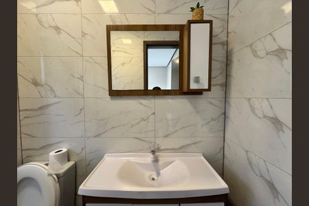 Casa à venda com 230m², 3 quartos e 2 vagasBanheiro/ Suíte 2